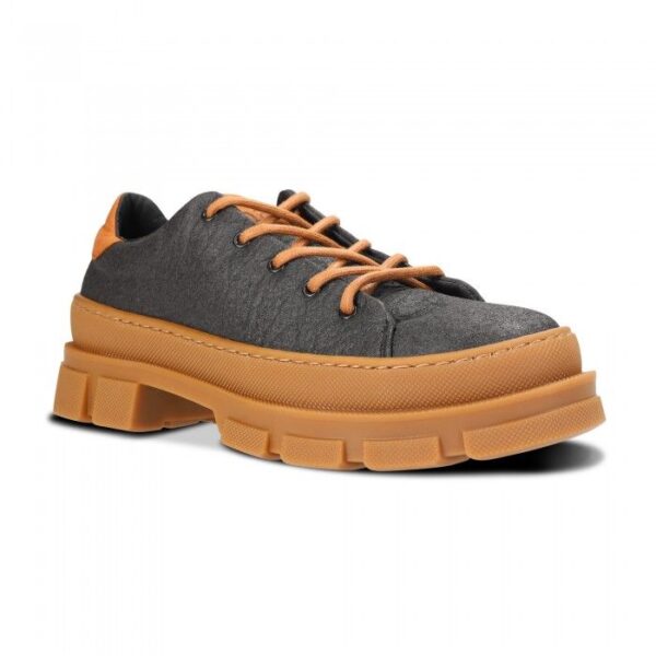 Vegan black sport shoes with non-slip soles Thyme Black -ekomfort