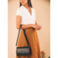 Mittelgroße Damenhandtasche aus veganem Leder Nori schwarz Seitenansicht -Komfort